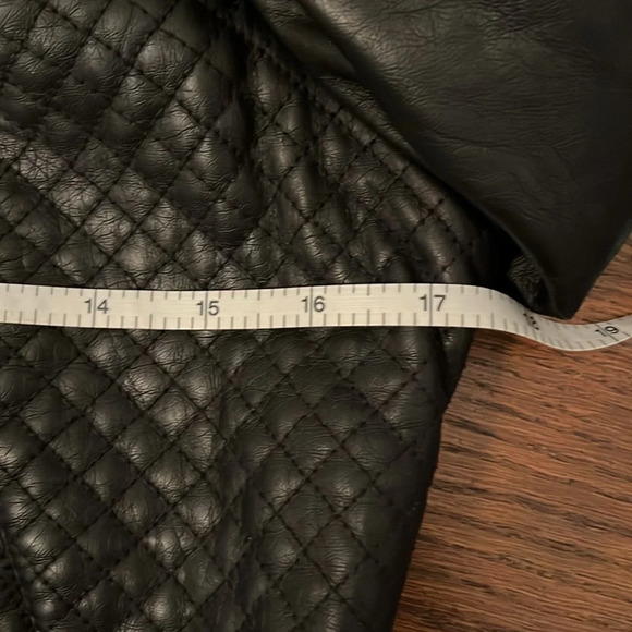 ❤️Therapy quilted faux leather jacket women’s S black cropped moto - Picture 11 of 13